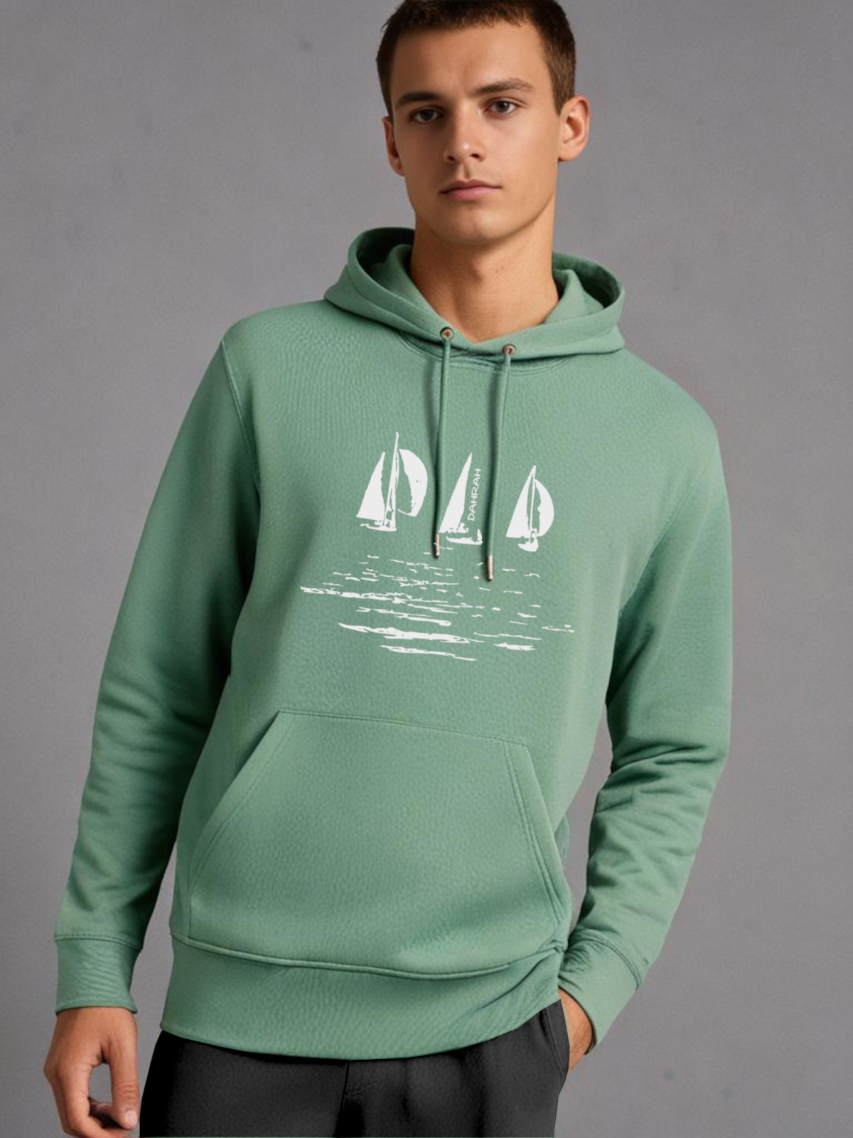 Dahrah Darah High quality hoodie with print of sailboats.