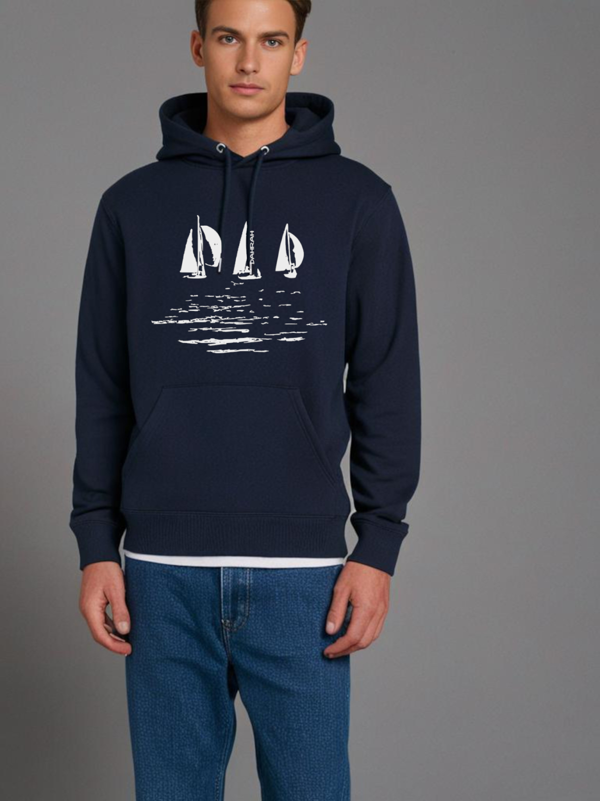 Dahrah Darah High quality hoodie with print of sailboats.