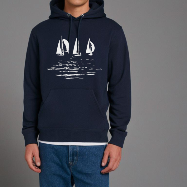 Dahrah Darah High quality hoodie with print of sailboats.