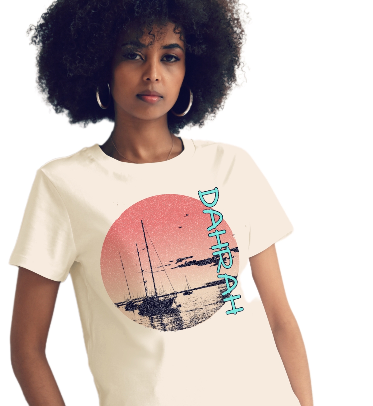 Dahrah Darah lady organic cotton T-shirt with print of a sailboats at anchorage.