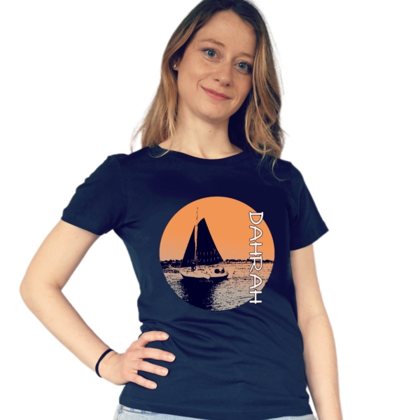 Dahrah Darah organic cotton T-shirt with print of a sailboat.