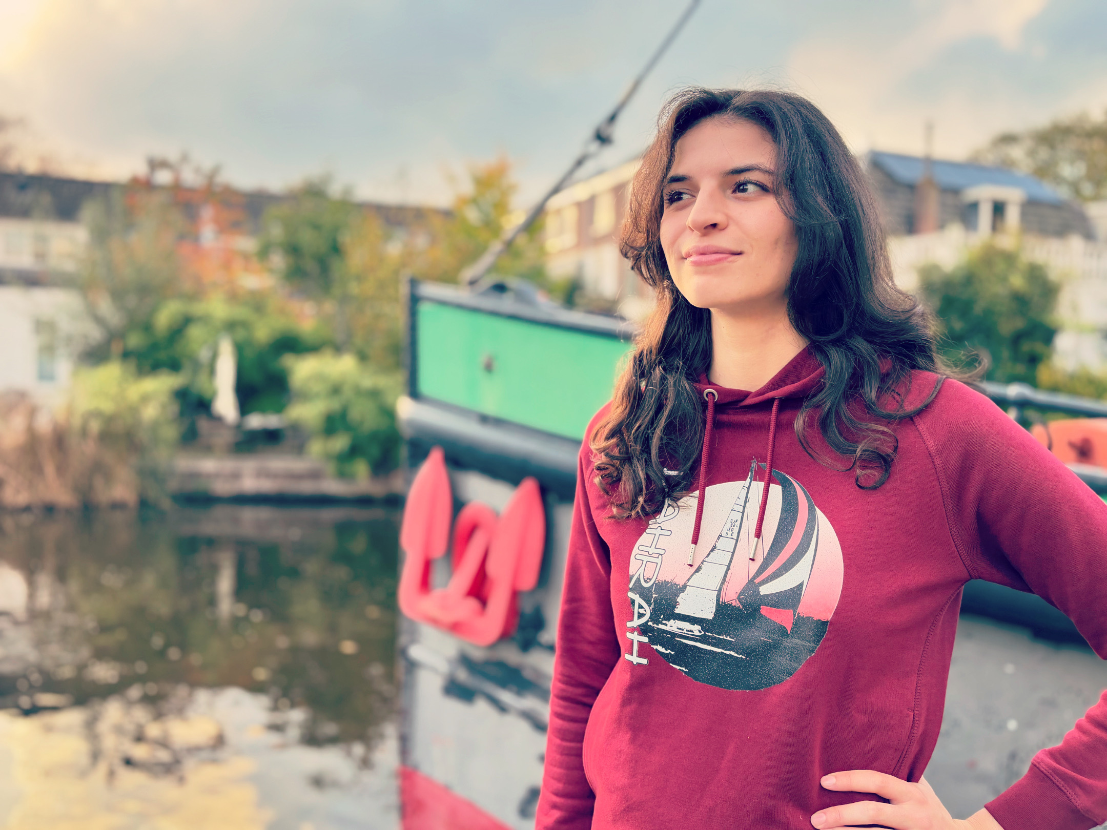 Dahrah Fashion is a brand of comfortable and organic hoodies and T-shirts based in The Netherlands