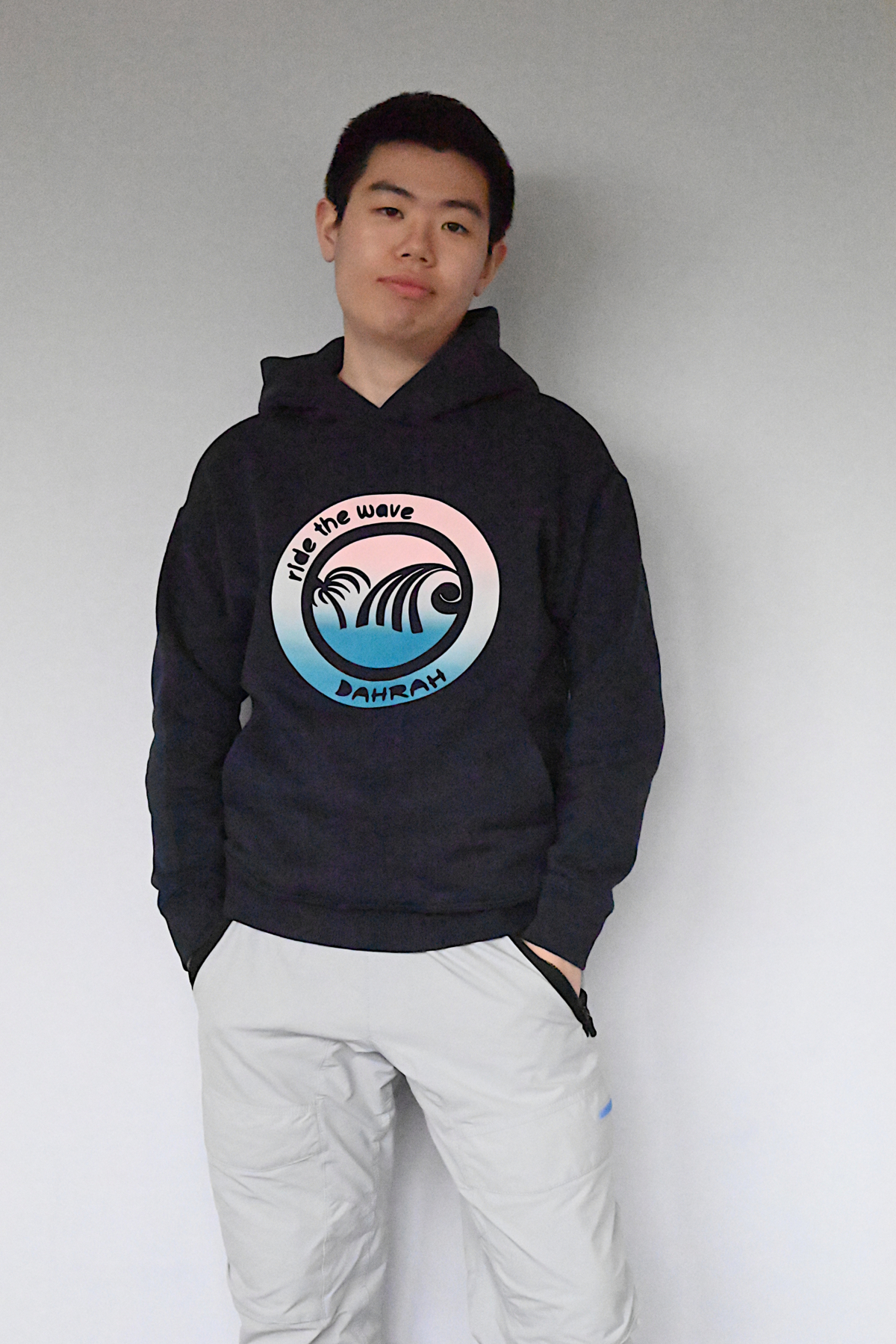 High quality oversized hoodie with print of wave and palm.