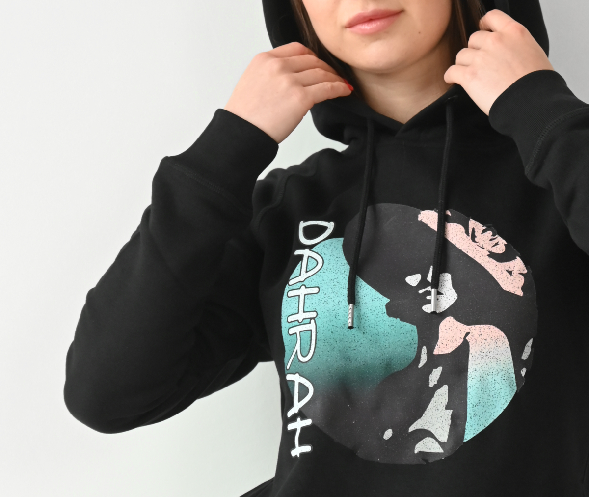 Beautiful high quality organic hoodie with print of a charming lady with a hat.