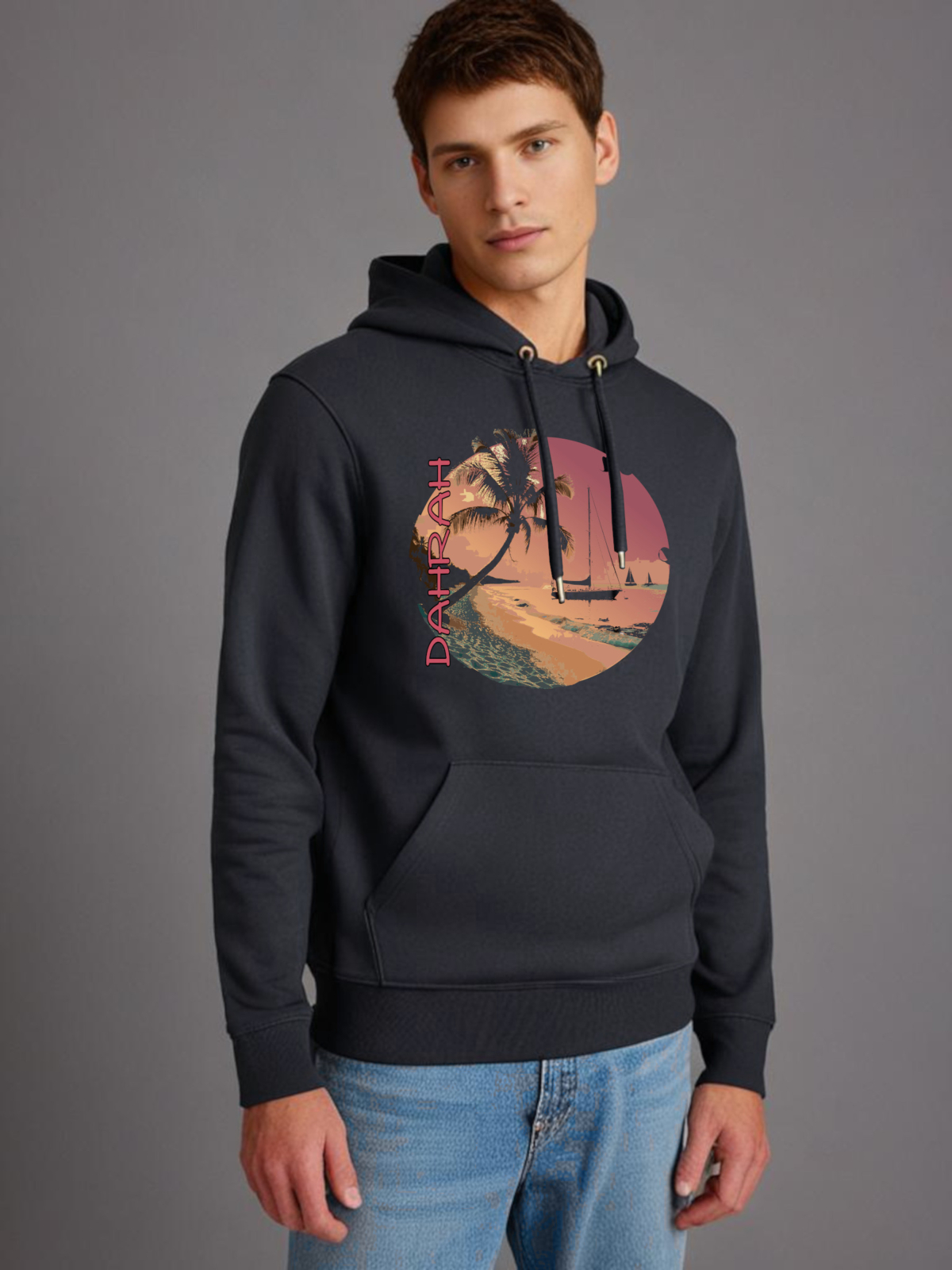 Dahrah Darah High quality hoodie with print of sailboats.